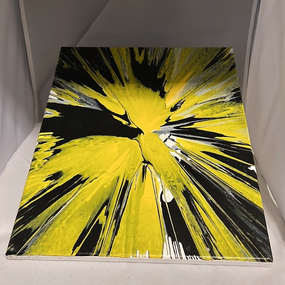 One of a kind Painting called spin art size 11x14 it’s a great piece of art - Picture 3 of 3
